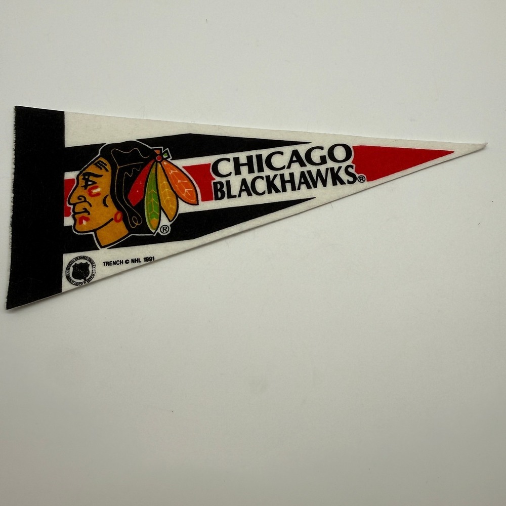 Chicago Blackhawks Vintage 90s Trench NHL Hockey Mini Pennant 9"x4" Felt Banner